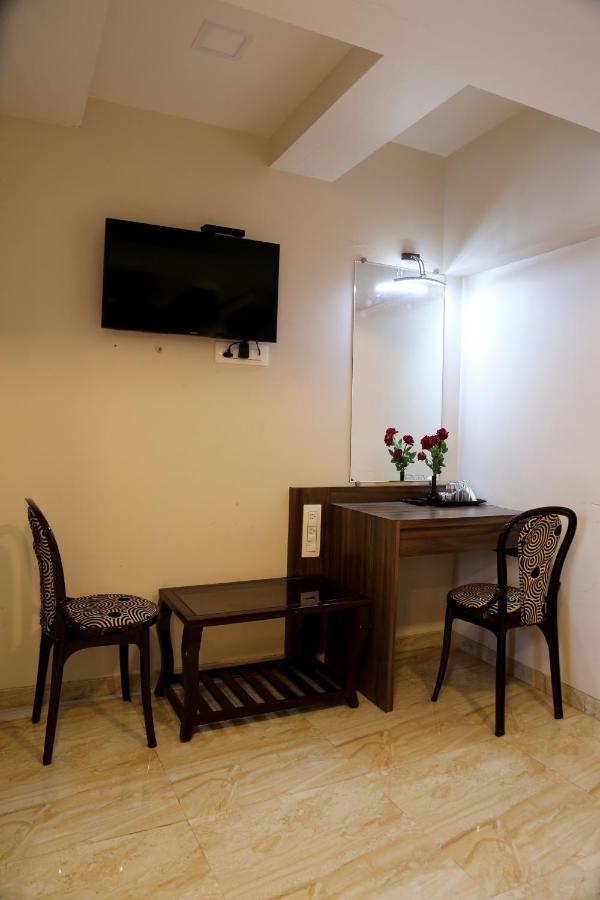 Hotel Sea Shore Navi Mumbai Exteriör bild