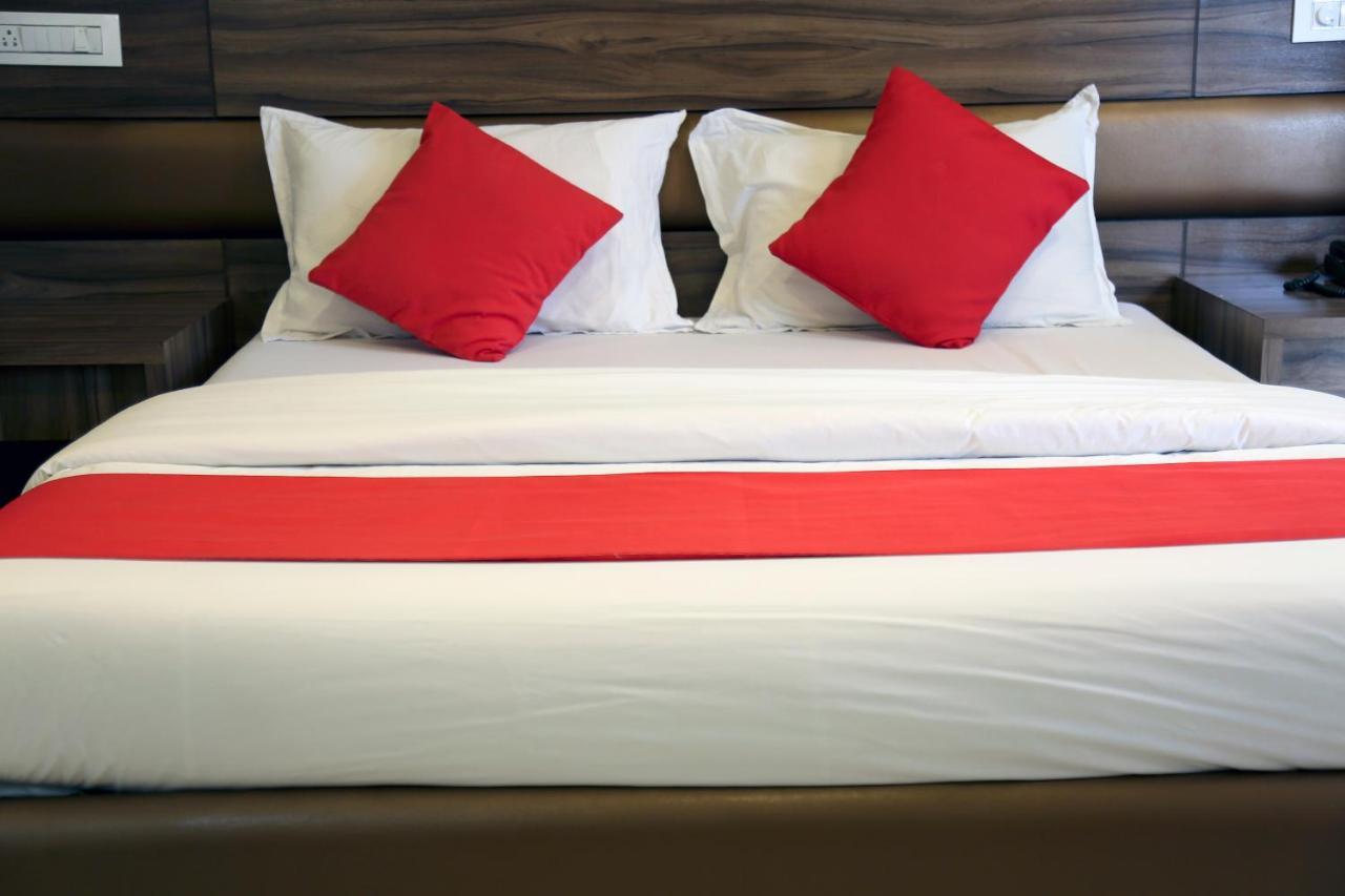 Hotel Sea Shore Navi Mumbai Exteriör bild