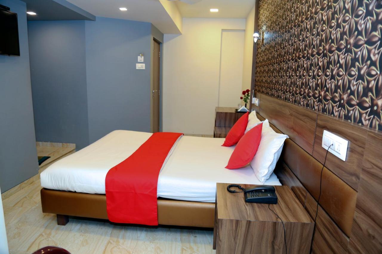 Hotel Sea Shore Navi Mumbai Exteriör bild